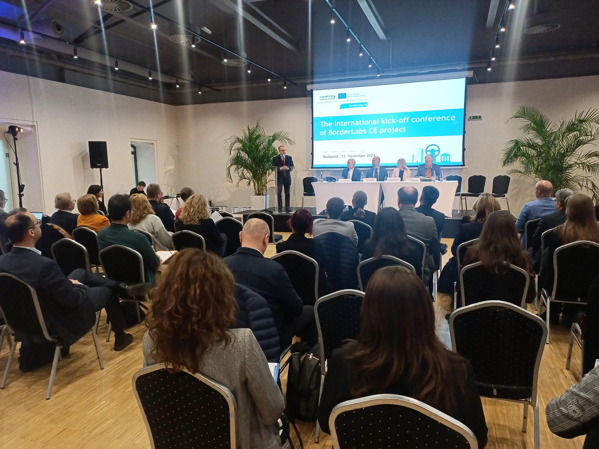 Uroczyste otwarcie projektu BorderLabsCE w Budapeszcie Uroczyste otwarcie projektu BorderLabsCE w Budapeszcie